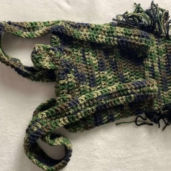 New Handmade Crochet Green & Black Fringe Backpack - Picture 4 of 5